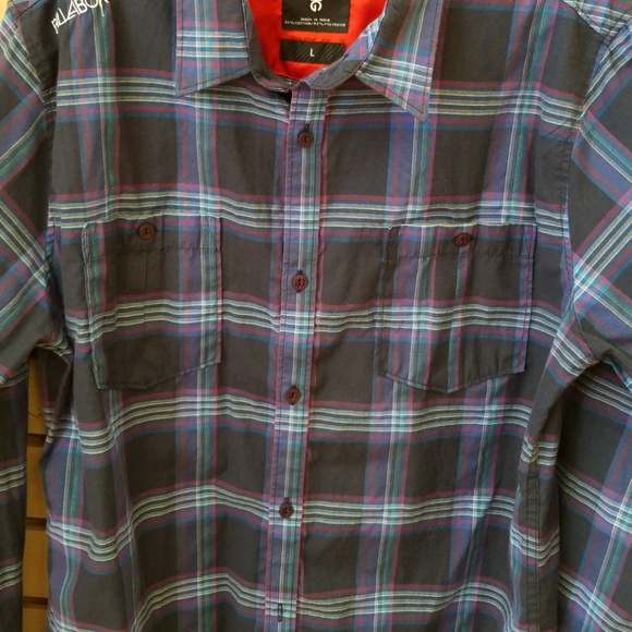 BillaBong designer  dress shirt - Picture 5 of 5